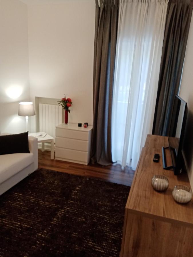 Maison Sama ' Andria Luaran gambar