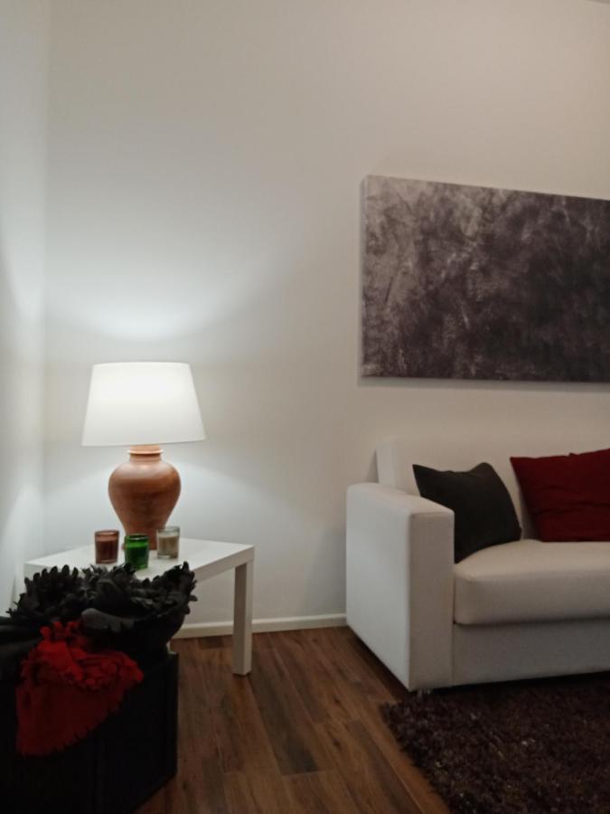 Maison Sama ' Andria Luaran gambar